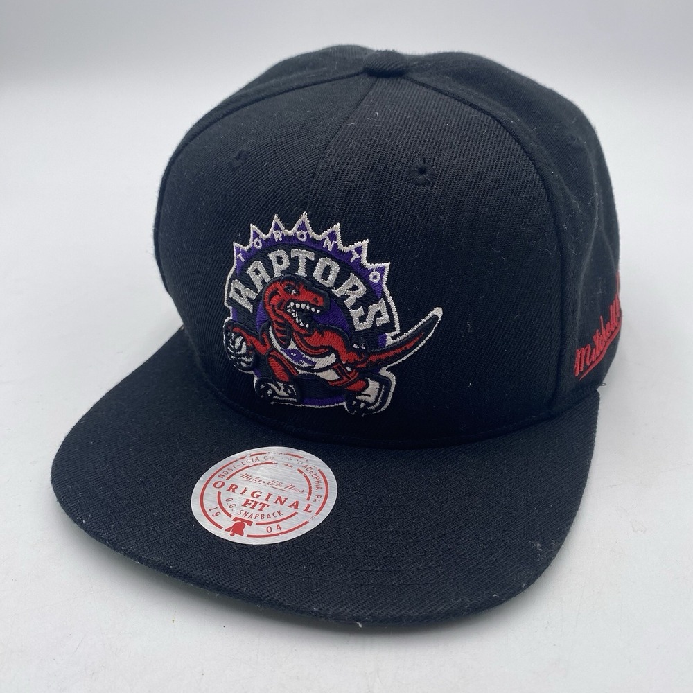 Toronto Raptors Hat Mitchell & Ness Throwback Spellout Black Snapback Adjustable